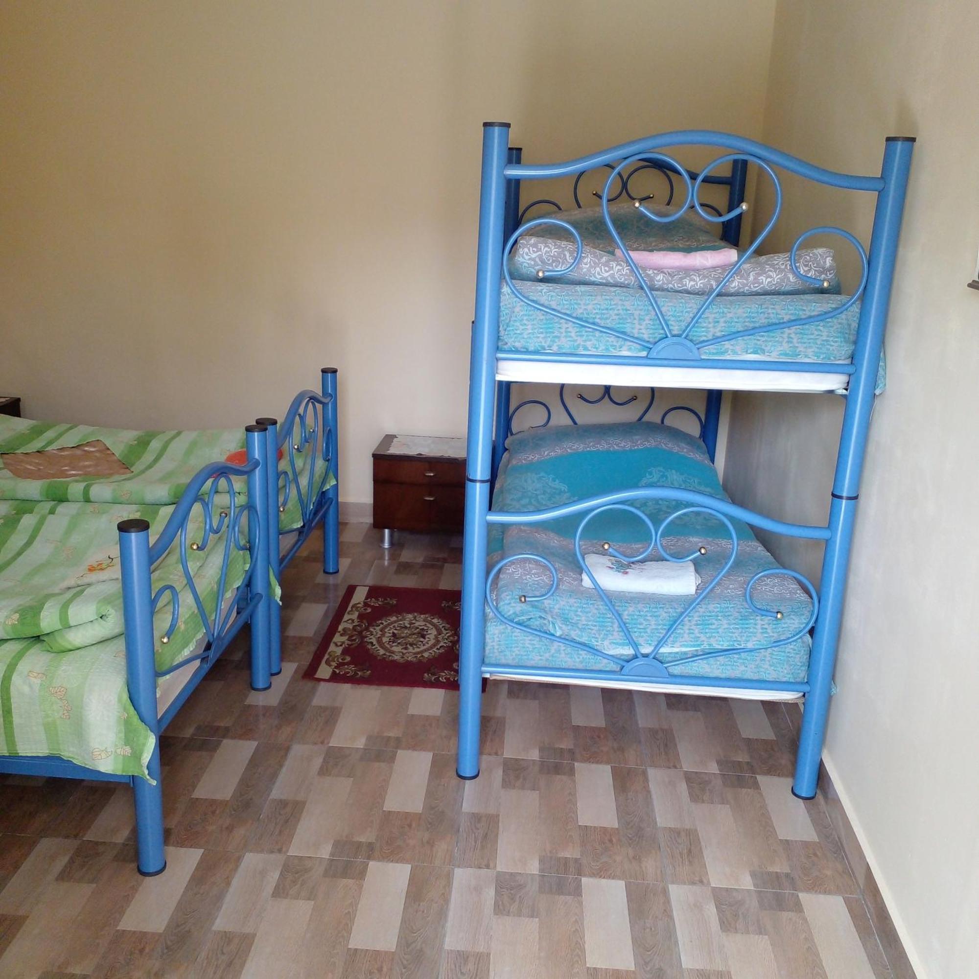 Giorgi'S Homestay Kʼutʼaisi Exterior foto