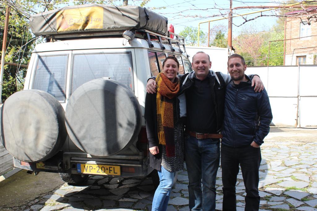 Giorgi'S Homestay Kʼutʼaisi Exterior foto