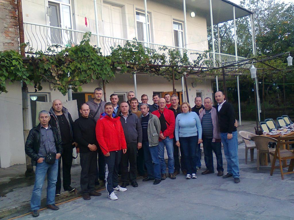 Giorgi'S Homestay Kʼutʼaisi Exterior foto