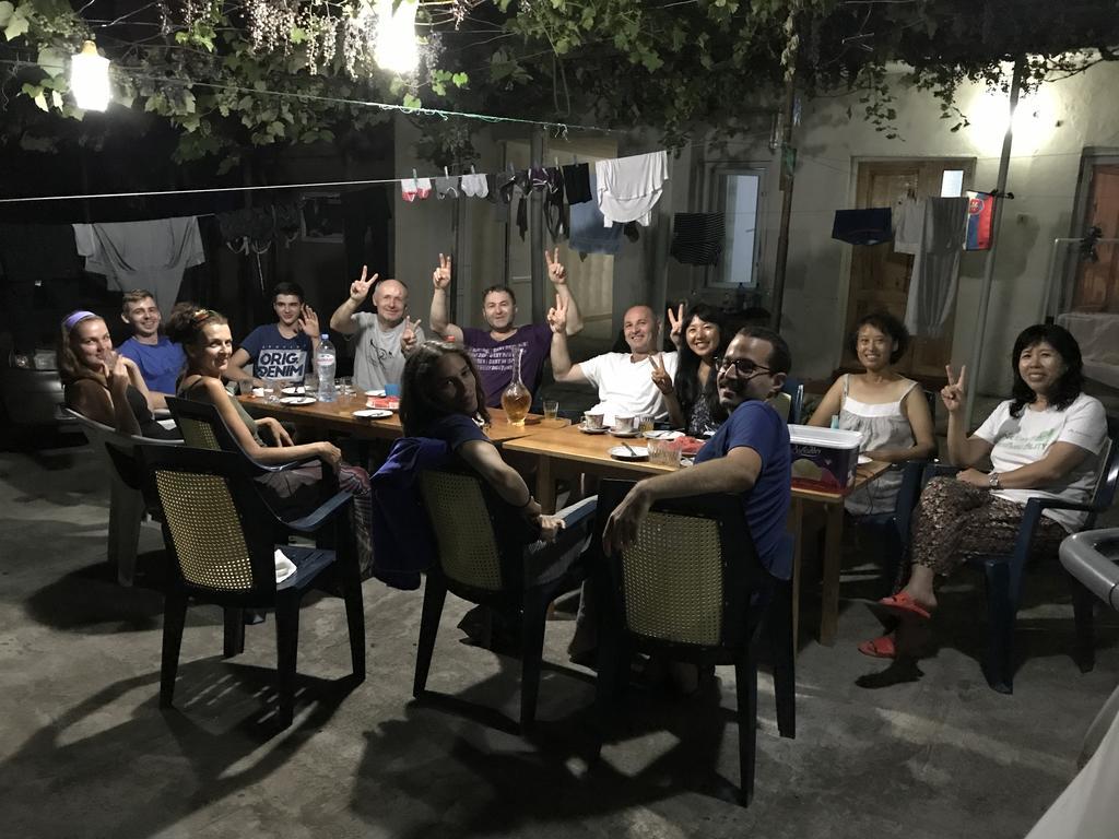 Giorgi'S Homestay Kʼutʼaisi Exterior foto