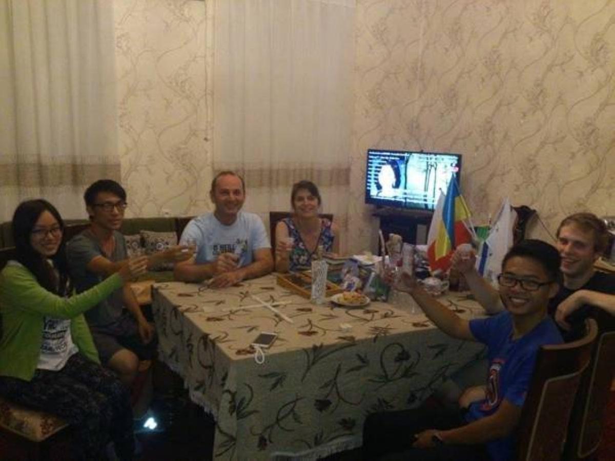 Giorgi'S Homestay Kʼutʼaisi Exterior foto